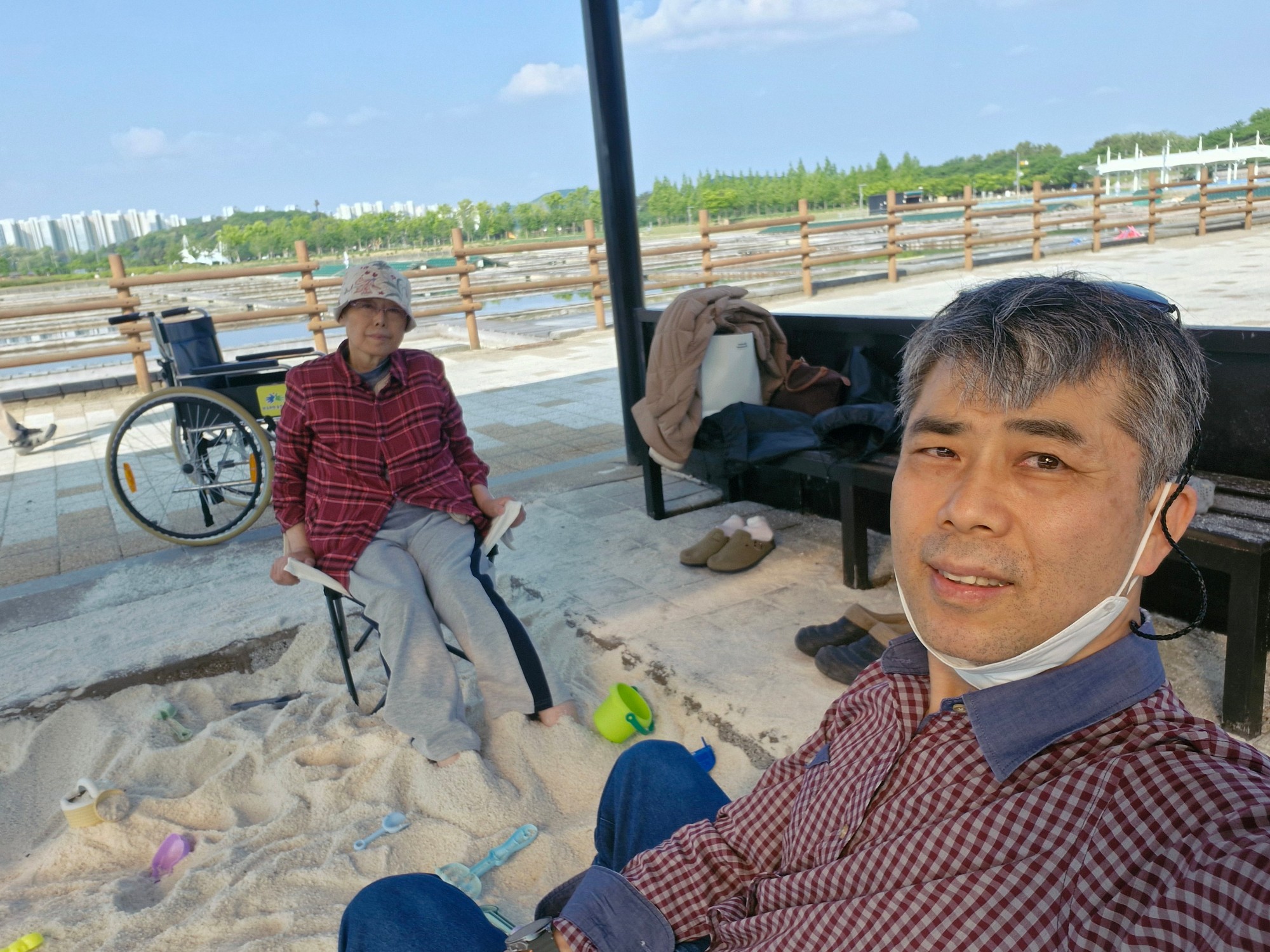 사랑하는 동생과 어씽하면서
